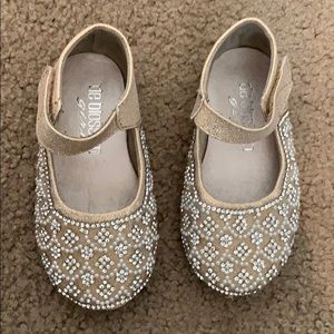De blossom flower girl shoes